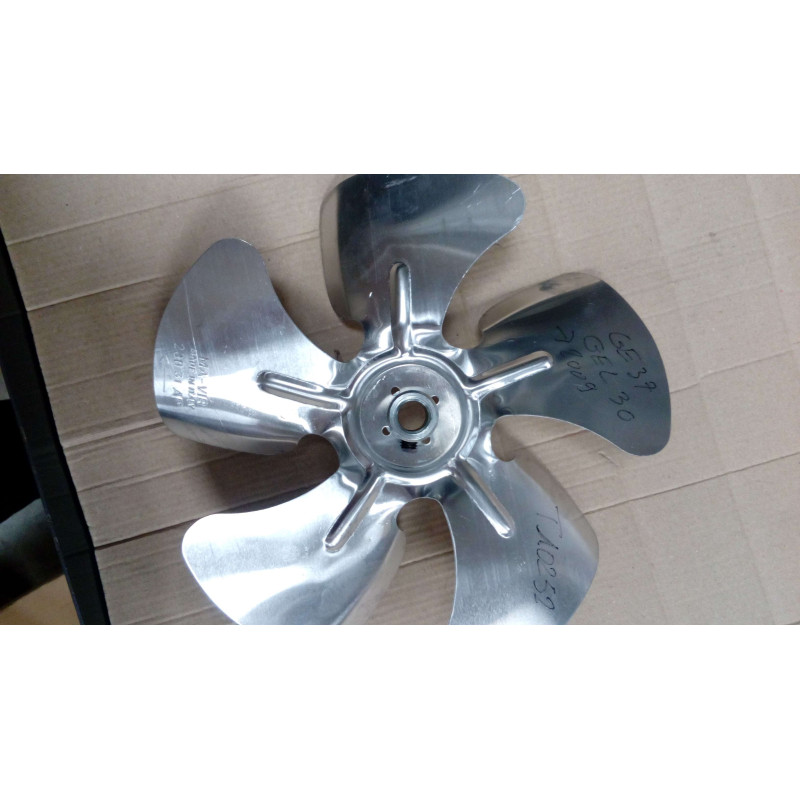HELICE DIAMETRE 230mm  31° POUR GE36